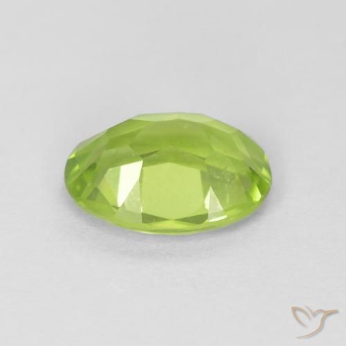 Péridot Vert moyen naturelle ovale, 1.22 ct, VS