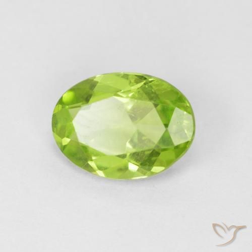 Péridot Vert moyen naturelle ovale, 1.02 ct, VS