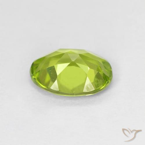 Péridot Vert moyen naturelle ovale, 1.21 ct, VS