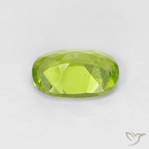 Péridot Vert jaunâtre vif naturelle ovale, 0.87 ct, VVS-VS