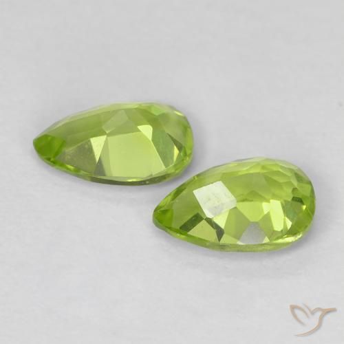 Shop natural 0.96ct Vert éclatant Péridot gems, En forme de poire, from Chine at GemSelect. In stock, global shipping!