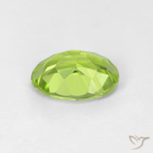 Péridot Vert éclatant naturelle ovale, 1.23 ct, VS