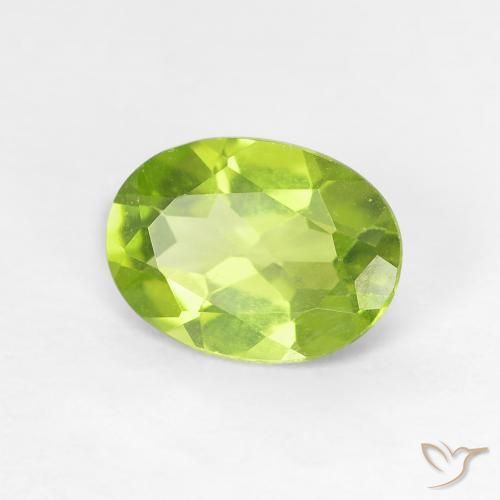 Péridot Vert jaunâtre naturelle ovale, 1.15 ct, VS