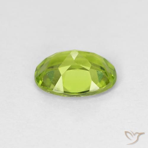 Péridot Vert éclatant naturelle ovale, 1.14 ct, VVS-VS