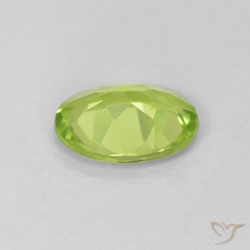 Péridot Vert moyen naturelle ovale, 1.07 ct, VS