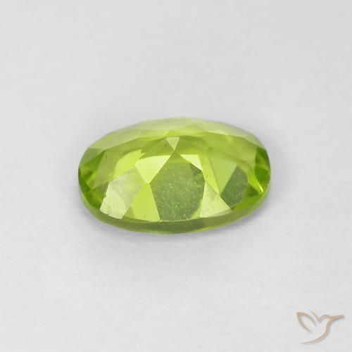 Péridot Vert éclatant naturelle ovale, 0.83 ct, VVS-VS