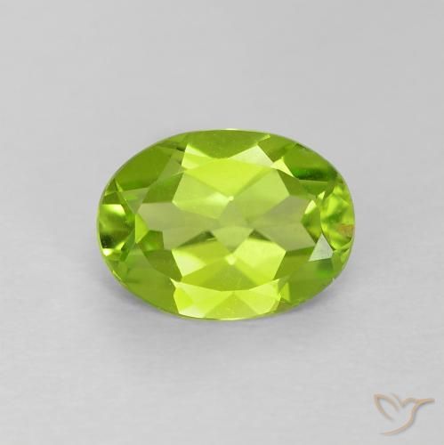 1.10ct Naturel Vert moyen Péridot, ovale, VVS-VS