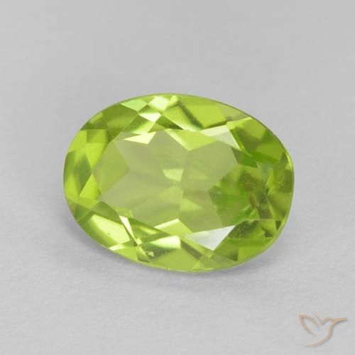 Péridot Vert clair naturelle ovale, 1.11 ct, VVS-VS