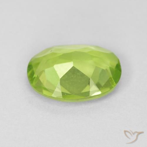 Péridot Vert clair naturelle ovale, 1.09 ct, VVS-VS