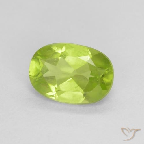 Péridot Vert clair naturelle ovale, 0.86 ct, VVS-VS