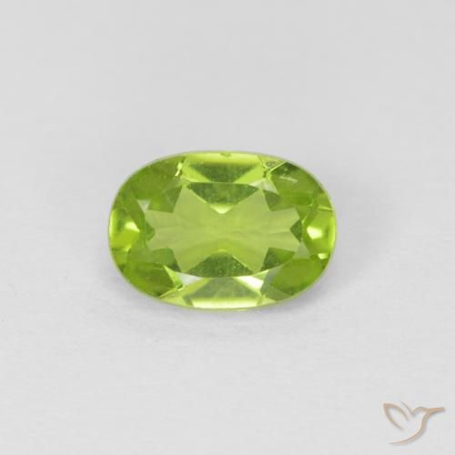 0.92ct Naturel Vert moyen Péridot, ovale, VVS-VS