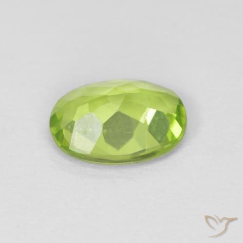 Péridot Vert éclatant naturelle ovale, 1.19 ct, VVS-VS