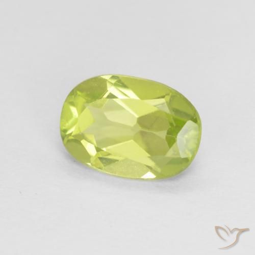 Péridot Vert citron naturelle ovale, 0.77 ct, VVS-VS