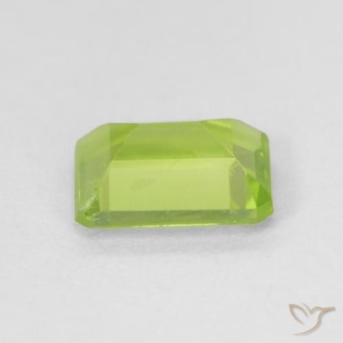 Péridot Vert jaunâtre naturelle Octogone / coupe Émeraude, 0.98 ct, VS