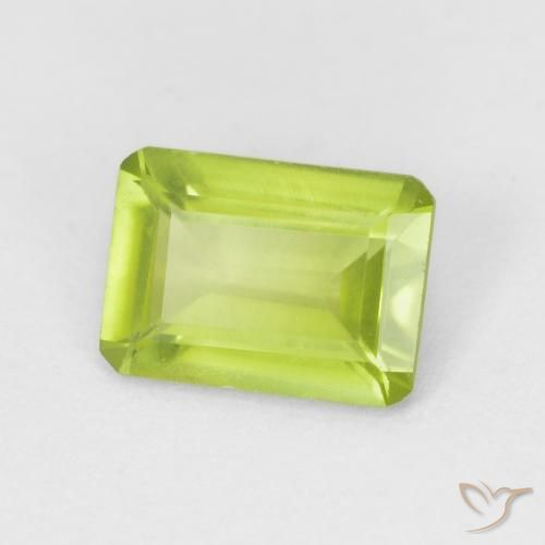 Péridot Vert clair naturelle Octogone / coupe Émeraude, 0.84 ct, VVS