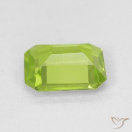 Péridot Vert clair naturelle Octogone / coupe Émeraude, 0.78 ct, VVS