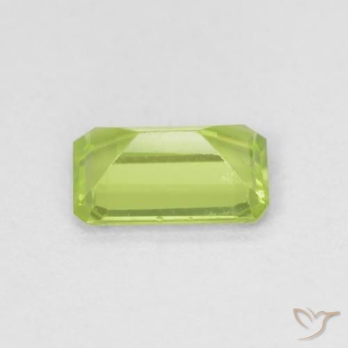 Péridot Vert clair naturelle Octogone / coupe Émeraude, 0.56 ct, VS