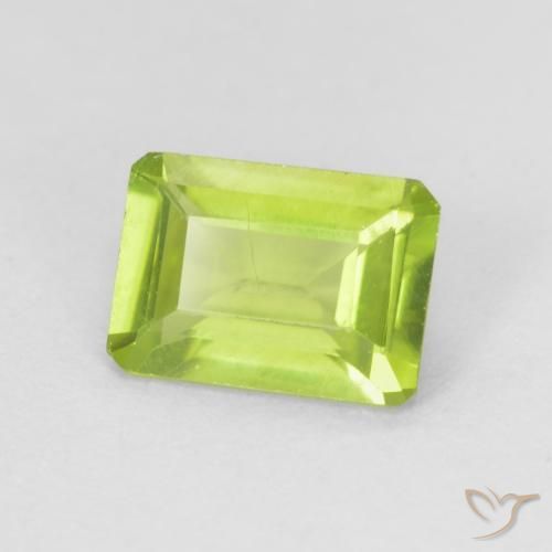 Péridot Vert clair naturelle Octogone / coupe Émeraude, 0.97 ct, VS