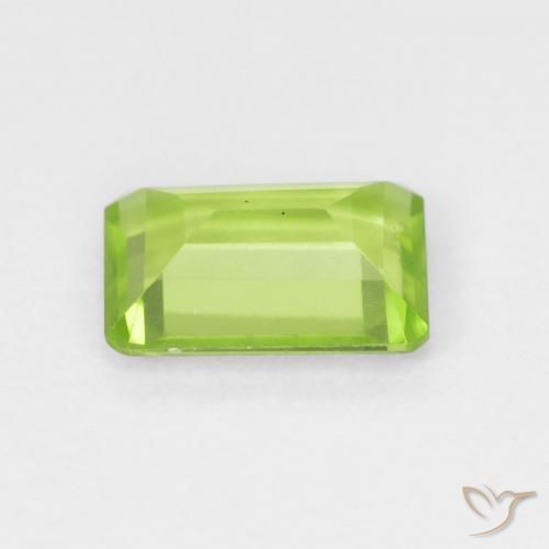 Péridot Vert moyen naturelle Octogone / coupe Émeraude, 0.96 ct, VVS