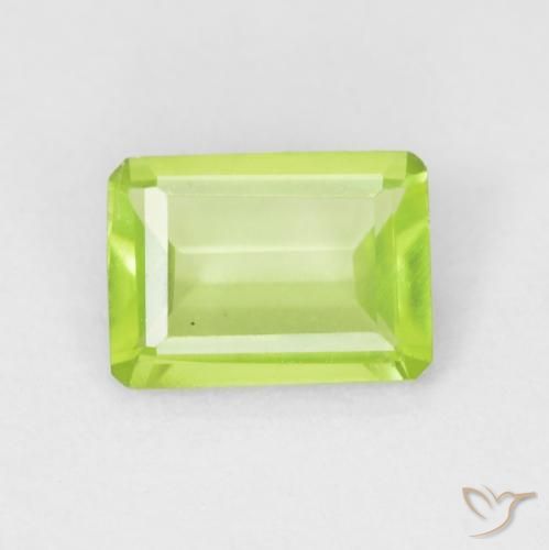 0.85ct Naturel Vert moyen Péridot, Taille émeraude, VVS