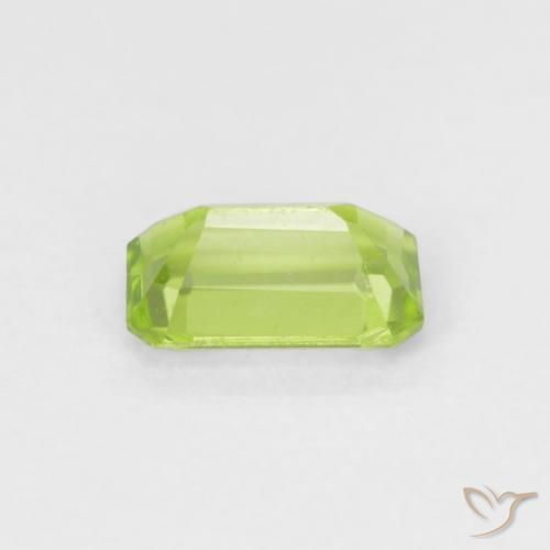 Péridot Vert clair naturelle Octogone / coupe Émeraude, 0.55 ct, VVS