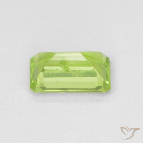 Péridot Vert vif et léger naturelle Octogone / coupe Émeraude, 0.58 ct, VVS