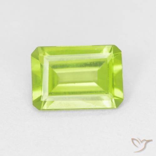 0.88ct Naturel Vert clair Péridot, Taille émeraude, VVS