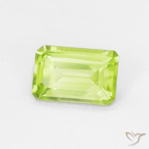 Péridot Vert clair naturelle Octogone / coupe Émeraude, 0.57 ct, VVS-VS