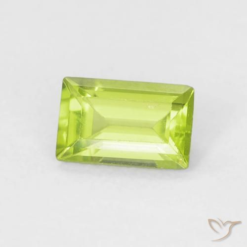 Péridot Vert clair naturelle Baquette, 0.53 ct, VVS-VS
