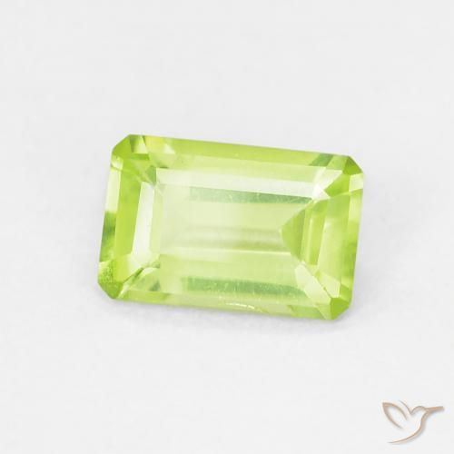 Péridot Vert clair naturelle Octogone / coupe Émeraude, 0.51 ct, VVS-VS