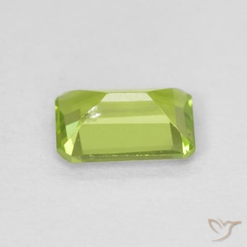 Péridot Vert clair naturelle Octogone / coupe Émeraude, 0.96 ct, VS