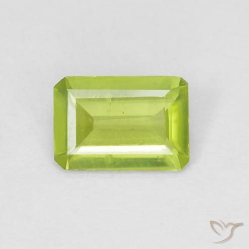 0.63ct Naturel Vert clair Péridot, Taille émeraude, VS