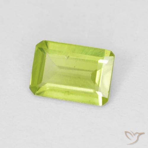 Péridot Vert clair naturelle Octogone / coupe Émeraude, 0.63 ct, VS