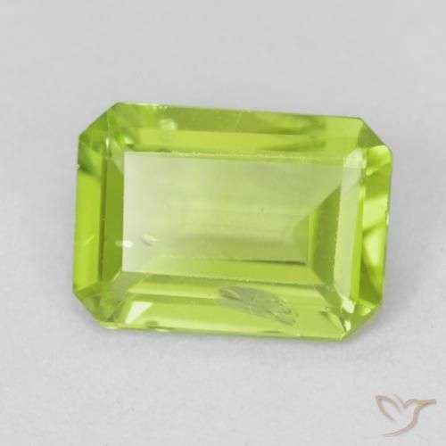 Péridot Vert clair naturelle Octogone / coupe Émeraude, 0.78 ct, VS-SI
