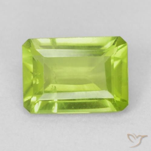 0.96ct Naturel Vert clair Péridot, Taille émeraude, VS