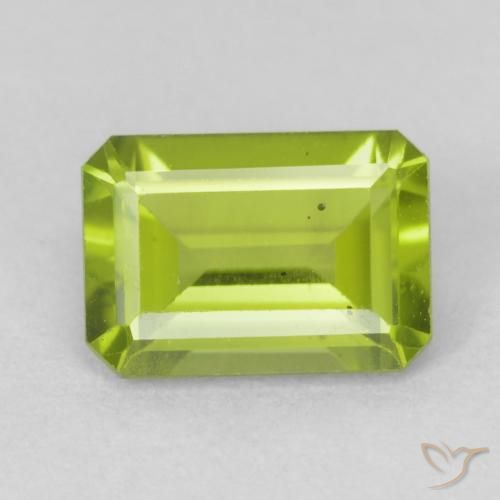 0.90ct Naturel Vert clair Péridot, Taille émeraude, VVS