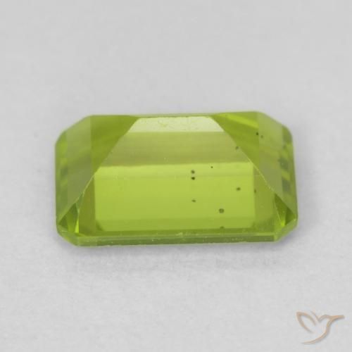Péridot Vert clair naturelle Octogone / coupe Émeraude, 0.90 ct, VVS