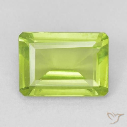 Péridot Vert jaunâtre naturelle Octogone / coupe Émeraude, 0.95 ct, VVS