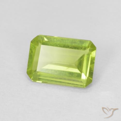 Péridot Vert jaunâtre naturelle Octogone / coupe Émeraude, 0.76 ct, VVS-VS