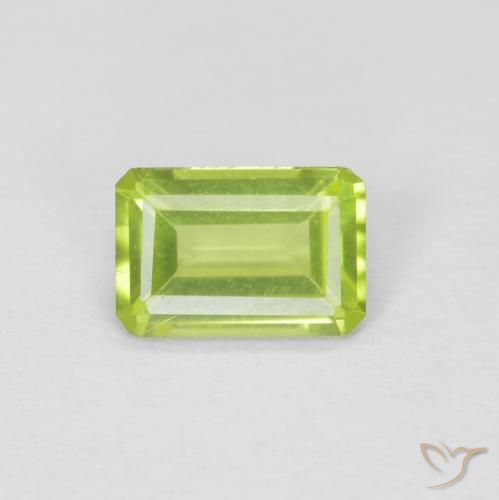Péridot Vert clair naturelle Octogone / coupe Émeraude, 0.53 ct, VVS-VS