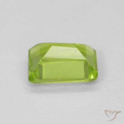 Péridot Vert clair naturelle Octogone / coupe Émeraude, 0.98 ct, VVS-VS