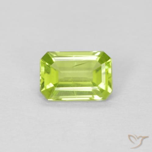 0.54ct Naturel Vert clair Péridot, Taille émeraude, VVS-VS