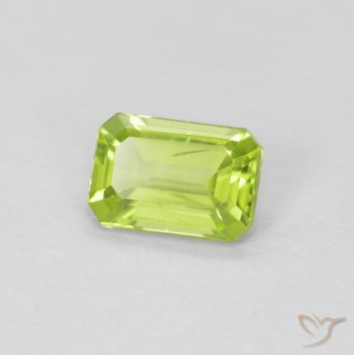 Péridot Vert clair naturelle Octogone / coupe Émeraude, 0.54 ct, VVS-VS