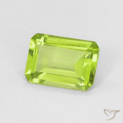Péridot Vert clair naturelle Octogone / coupe Émeraude, 0.92 ct, VVS-VS