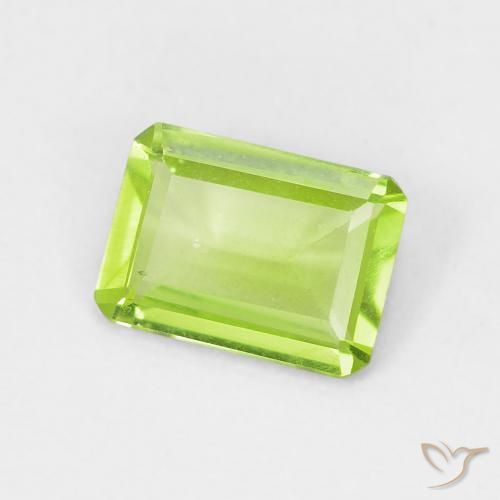 Péridot Vert jaunâtre naturelle Octogone / coupe Émeraude, 0.79 ct, VVS-VS