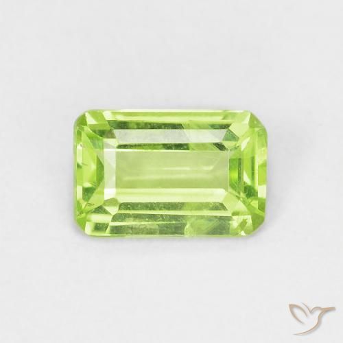0.54ct Naturel Vert éclatant Péridot, Taille émeraude, VS