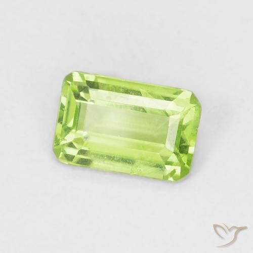Péridot Vert éclatant naturelle Octogone / coupe Émeraude, 0.54 ct, VS