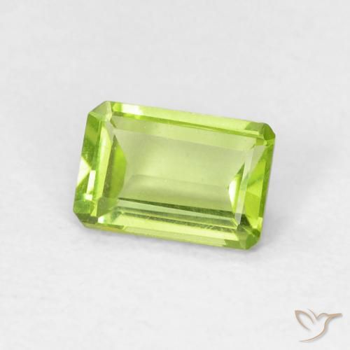 Péridot Vert clair naturelle Octogone / coupe Émeraude, 0.57 ct, VVS-VS