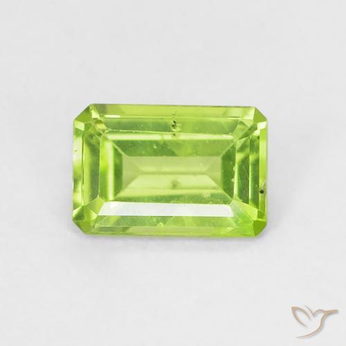0.57ct Naturel Vert moyen Péridot, Taille émeraude, VS