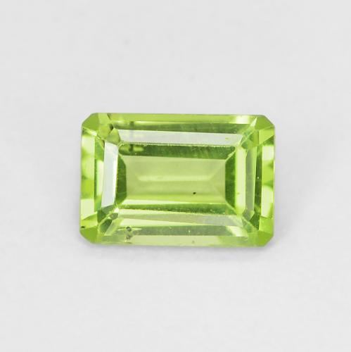 0.58ct Naturel Vert éclatant Péridot, Taille émeraude, VS